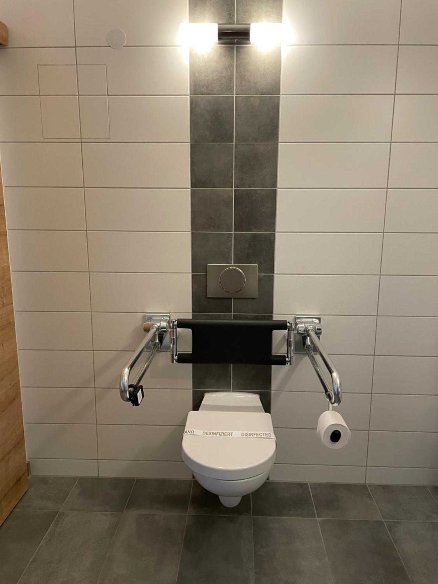 Hotel Zum Hirsch Wertingen Kamer foto