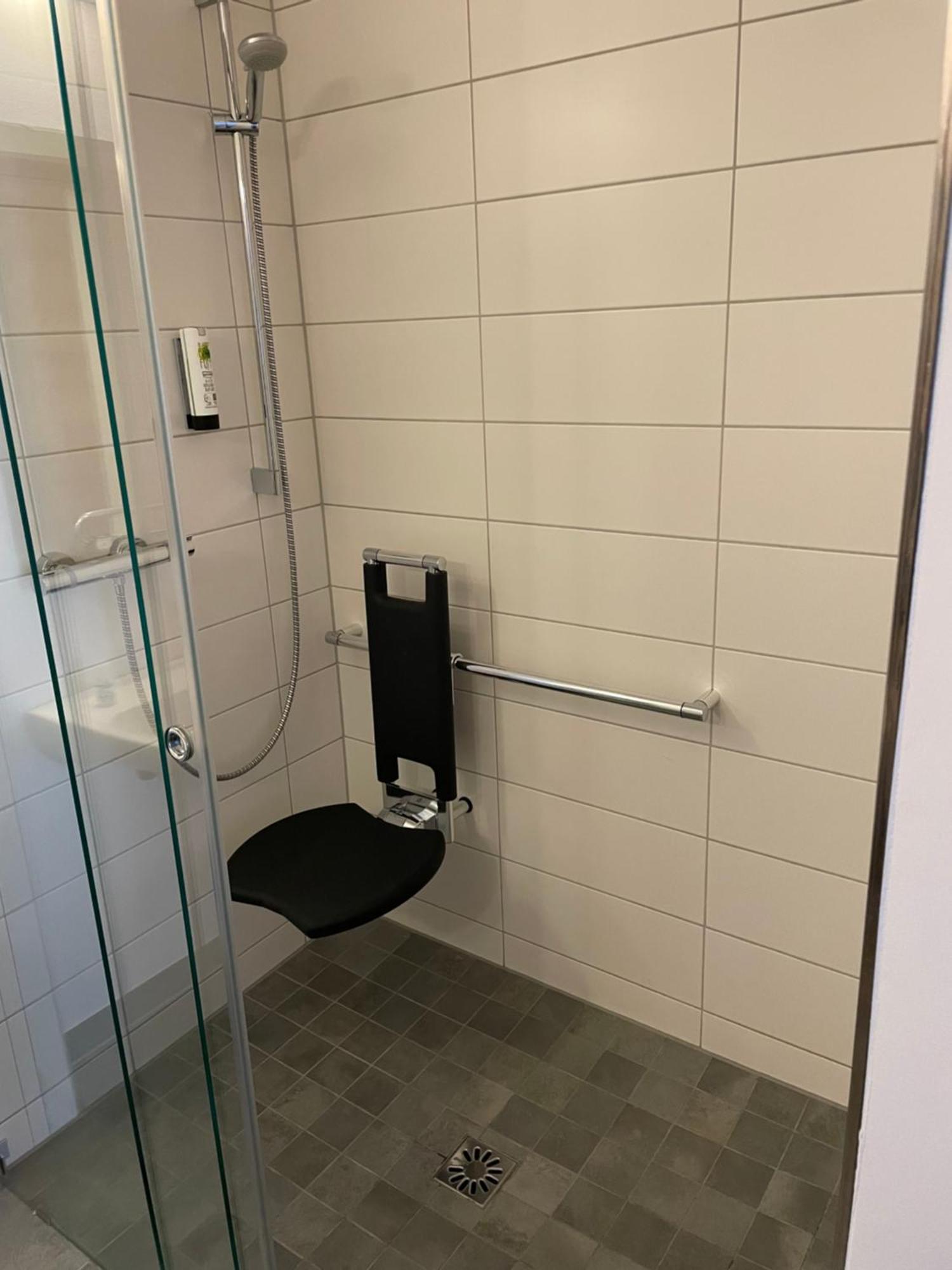 Hotel Zum Hirsch Wertingen Kamer foto