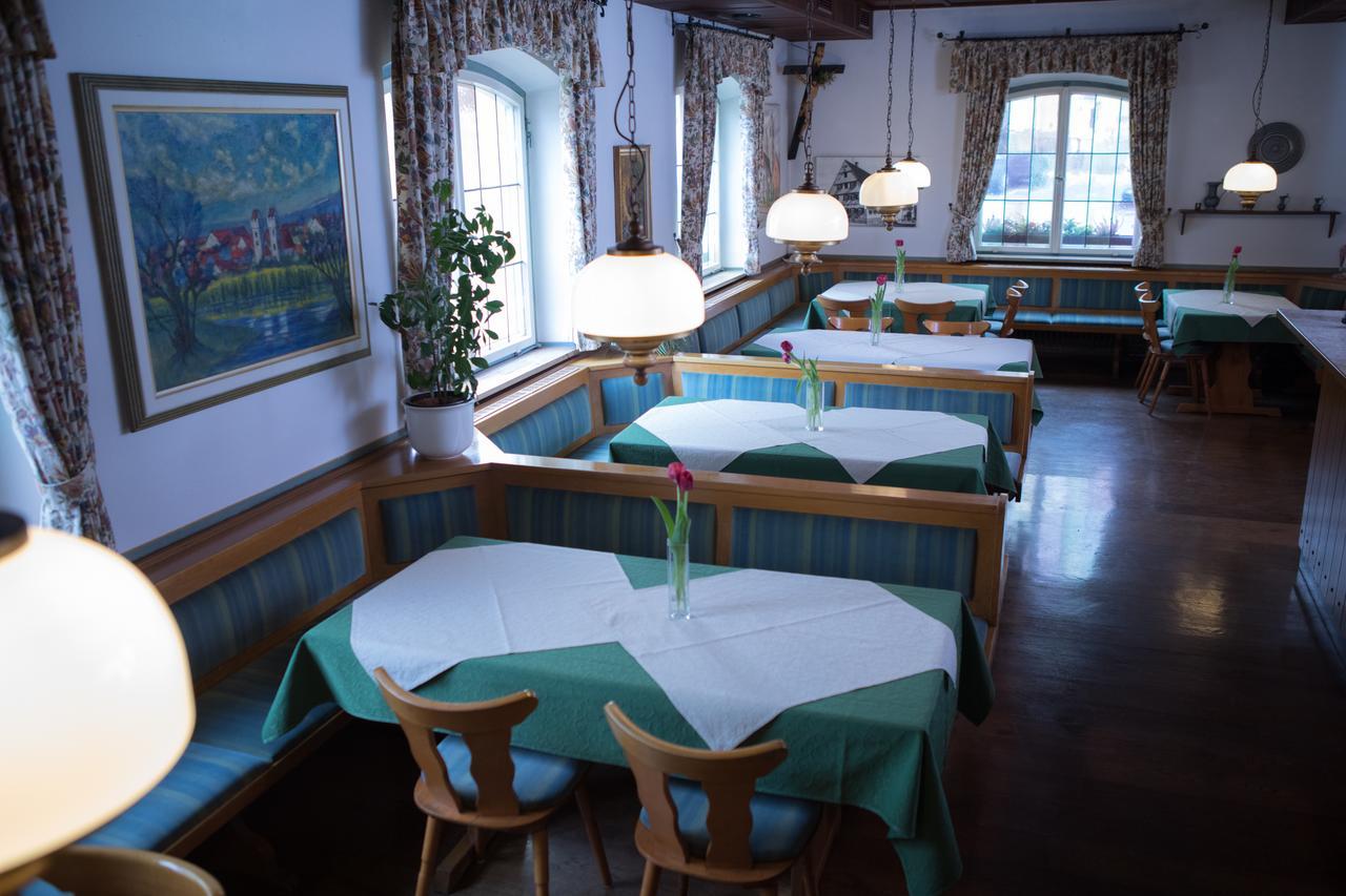 Hotel Zum Hirsch Wertingen Buitenkant foto