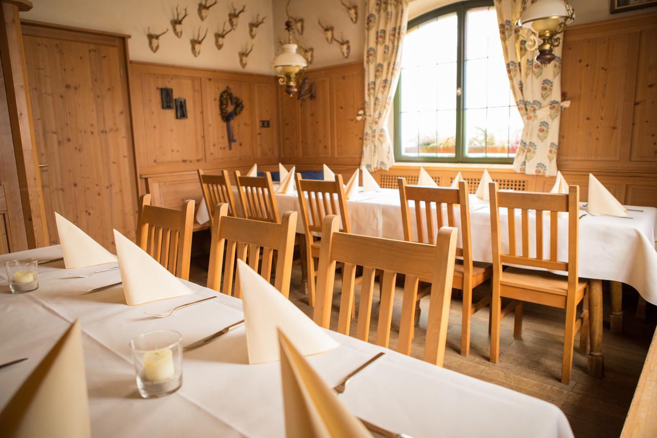 Hotel Zum Hirsch Wertingen Buitenkant foto