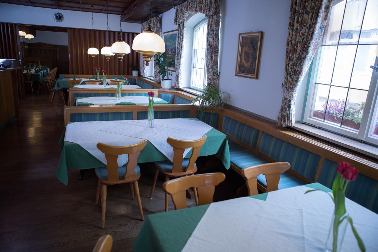 Hotel Zum Hirsch Wertingen Buitenkant foto