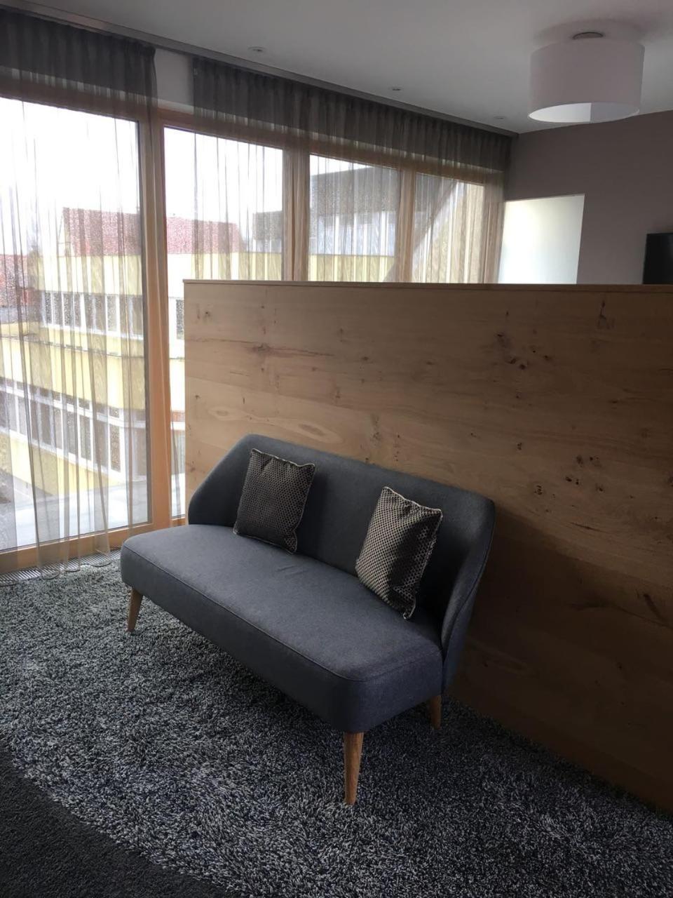 Hotel Zum Hirsch Wertingen Buitenkant foto