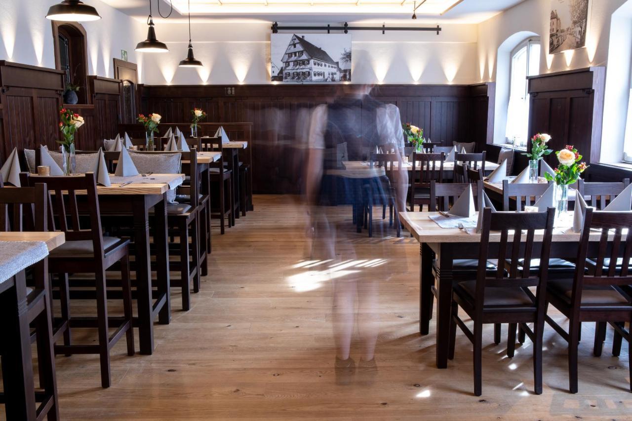 Hotel Zum Hirsch Wertingen Buitenkant foto